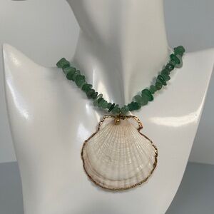 Jade Green Gemstone Necklace with Shell Pendant